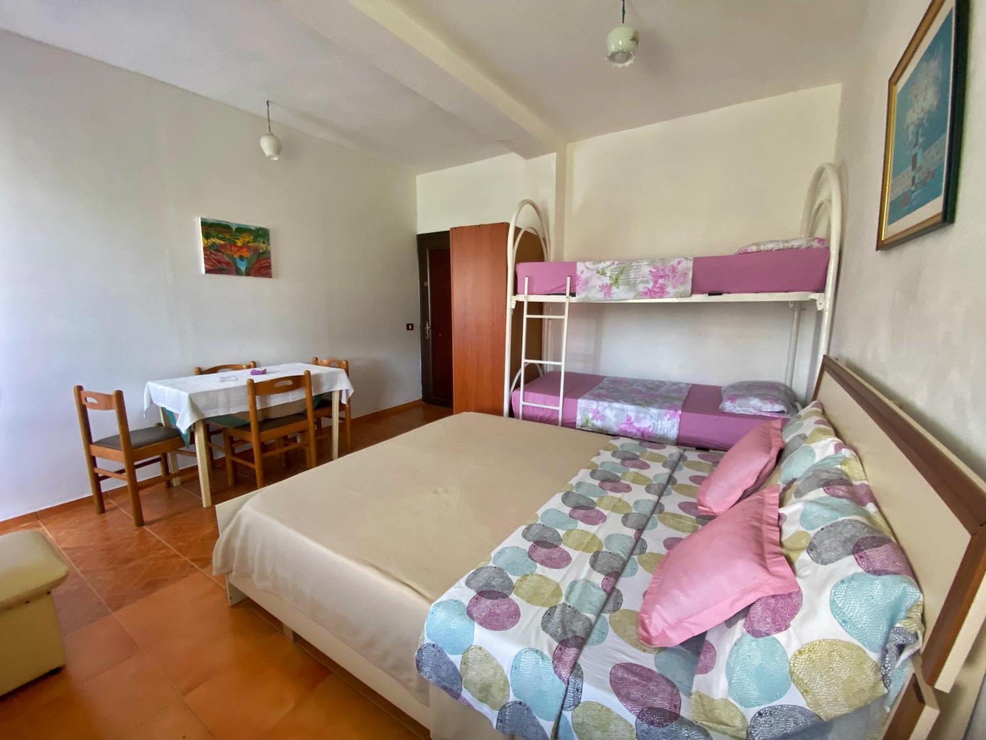 Joni'S Guest House Spille Bagian luar foto