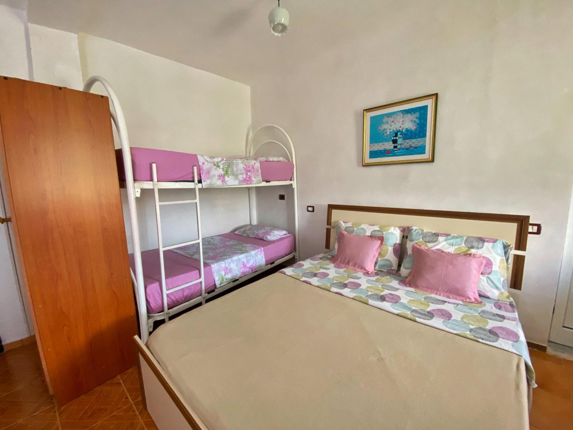 Joni'S Guest House Spille Bagian luar foto